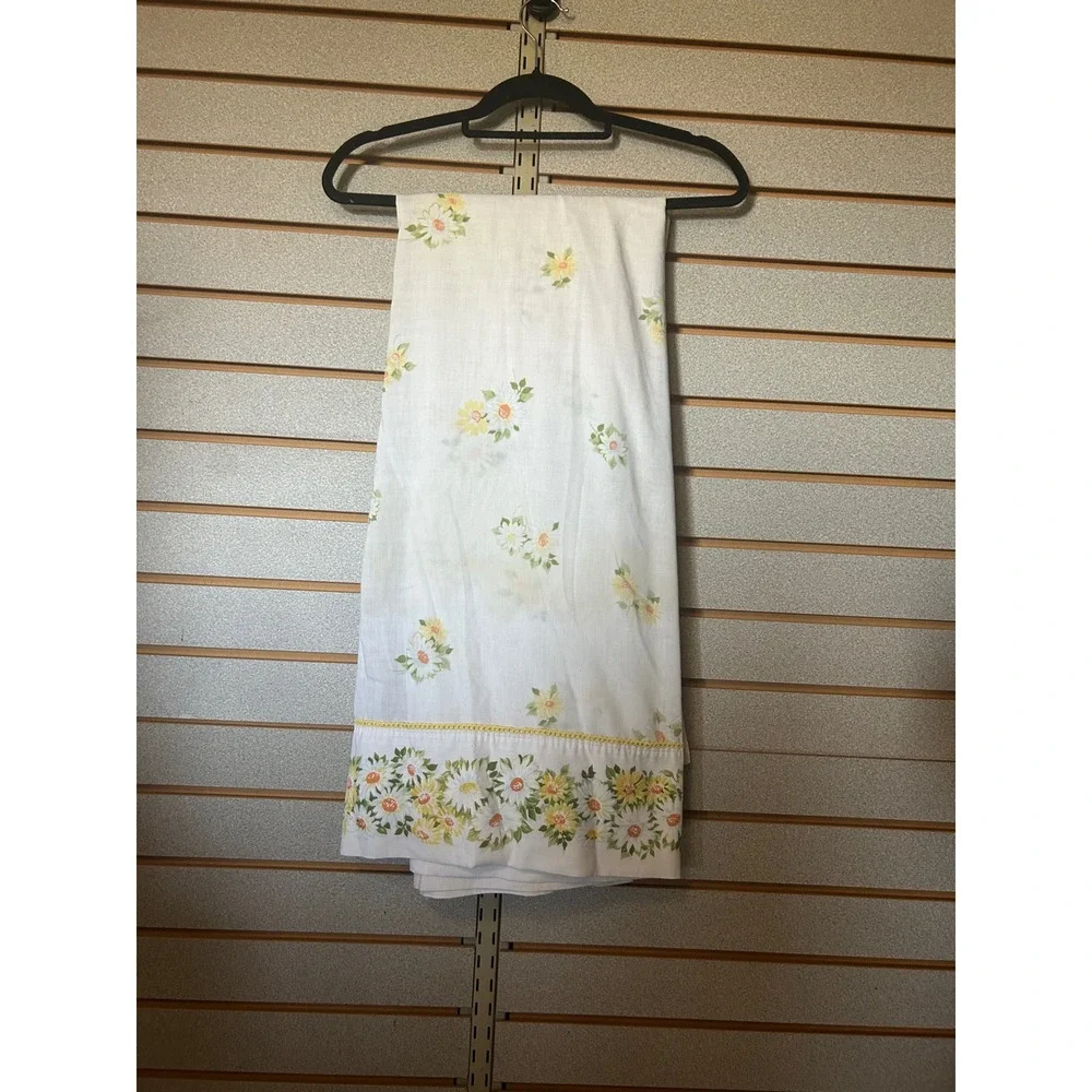 Vintage Morgan Jones Daisy Floral Double Flat Sheet White Yellow Rick Rack 70s